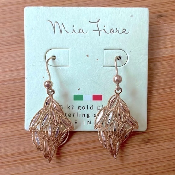 Brand New Mia Fiore 18K Gold Plated Sterling Silver Drop Dangle Curved Earrings - Picture 1 of 10